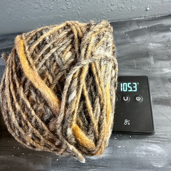 Noro BIG Kureyon yarn cakes color 20 lot B Wool 105gram lot of 2 discontinued - Picture 6 of 8